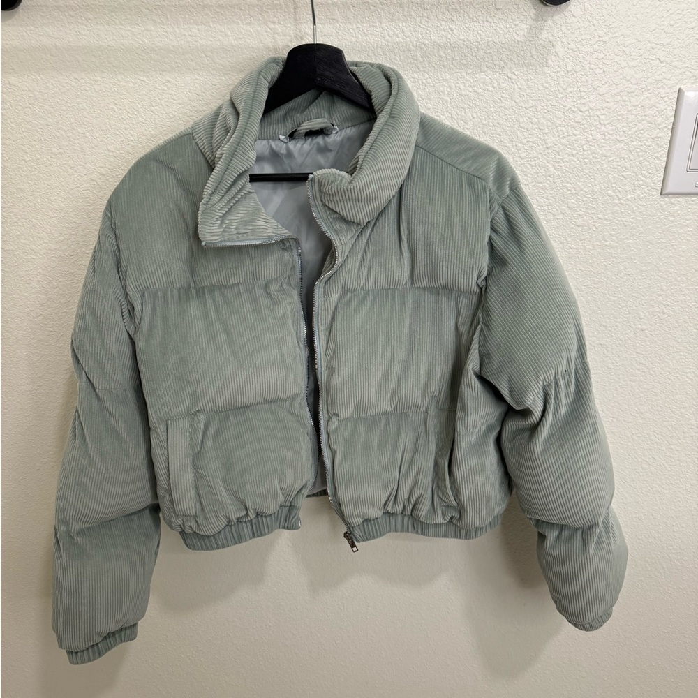 Cropped Puffer Jacket